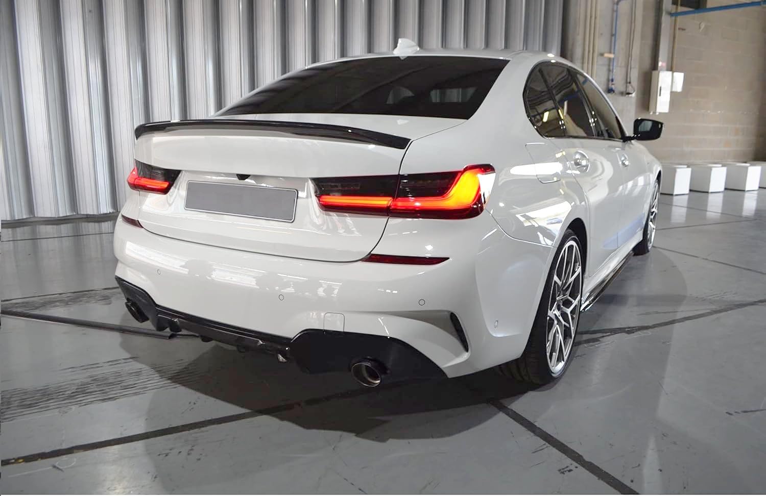 Amazon | 2019-2026 光沢ブラック トランクスポイラーウィング BMW 3